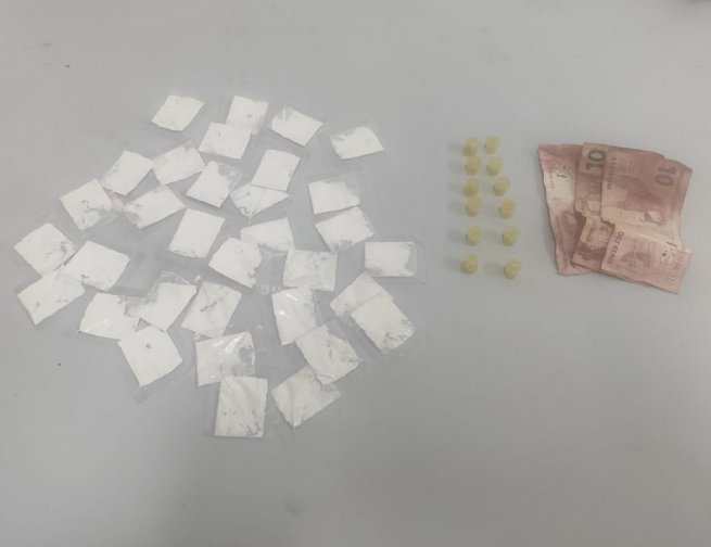 Foto: Polícia Municipal de São Sebastião aprende drogas após patrulhamento no Jaraguá