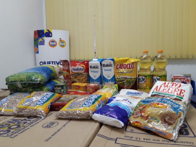 Foto: Fundo Social faz nova entrega de alimentos e álcool em gel para famílias carentes
