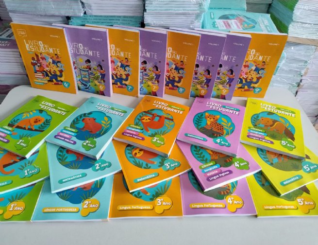 Foto: Prefeitura de São Sebastião distribui mais de 28 mil livros didáticos às escolas municipais