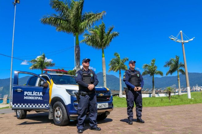 Foto: Polícia Municipal prende homem por furto em residência na Praia Deserta, em São Sebastião